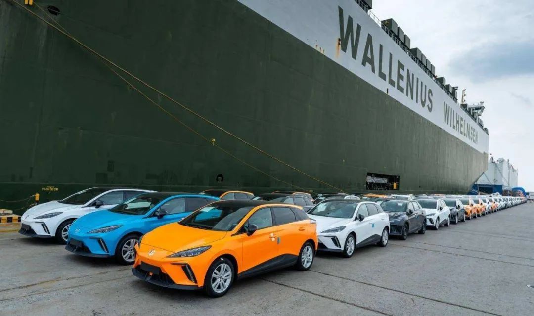 劳斯莱斯省油的车_劳斯莱斯燃油车_评测劳斯莱斯的燃油经济性与环保性能