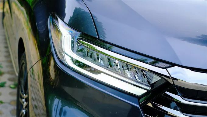 劳斯莱斯燃油车_劳斯莱斯燃油标号_评测劳斯莱斯的燃油经济性与环保性能