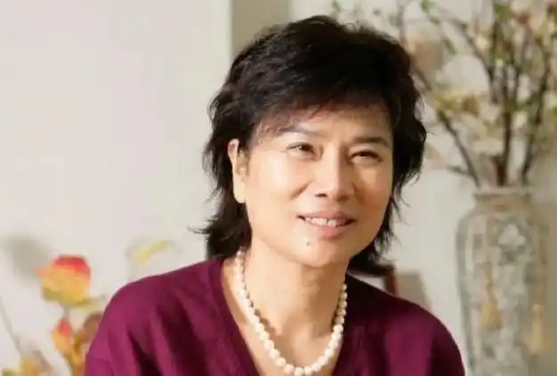 格力事件_董明珠停职审查事件的深入分析，格力电器何以应对舆论压力？_格力董明珠管理理念