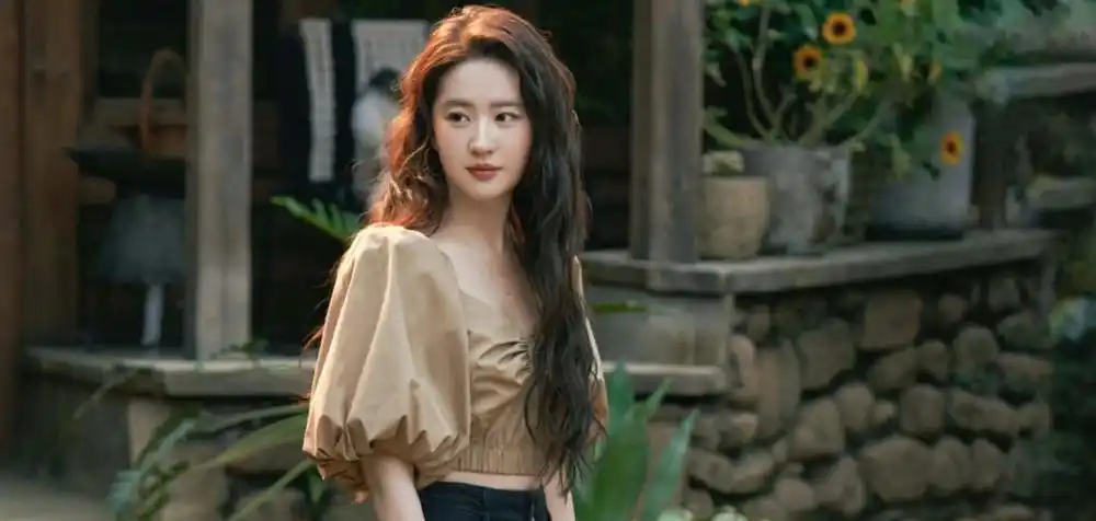刘亦菲事业心强吗_刘亦菲的演艺事业与社会影响_刘亦菲的商业价值