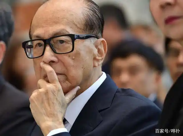 李嘉诚香港垄断_李嘉诚掌握香港的地皮_从香港到全球：李嘉诚的商业帝国