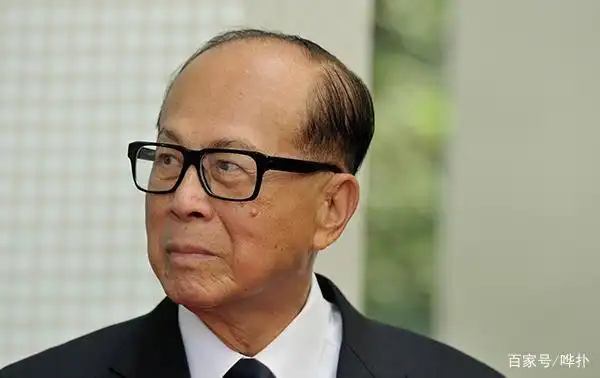从香港到全球：李嘉诚的商业帝国_李嘉诚香港垄断_李嘉诚掌握香港的地皮