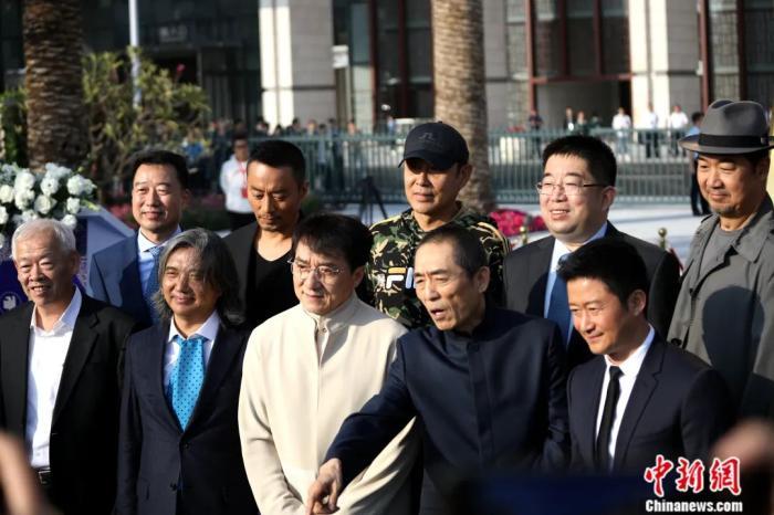 跨媒介传播_跨考新闻传播_吴京的跨文化影响与传播